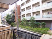 f-056_バルコニーからの風景 f-056_バルコニーからの風景