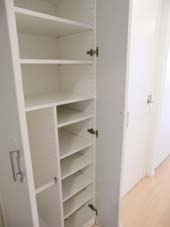 アゼリア学芸大学_シューズBOX(開放状態) アゼリア学芸大学_シューズBOX(開放状態)